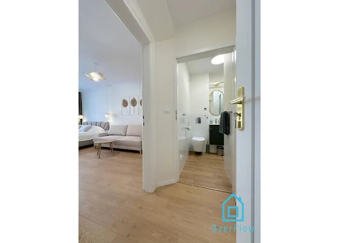 Seredino Apartment- Modern Comfort In A Quiet Location, 5 Minutes To Old Town & Seaside Apartament