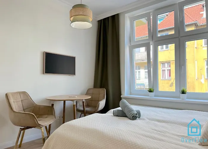 Seredino Apartment- Modern Comfort In A Quiet Location, 5 Minutes To Old Town & Seaside *
