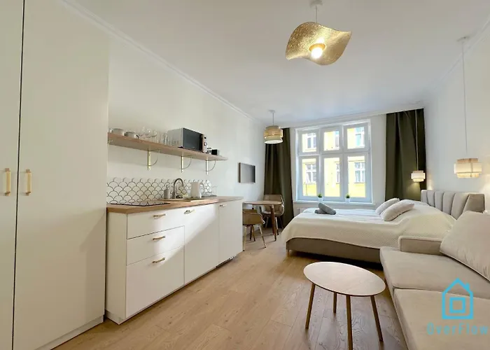 Seredino Apartment- Modern Comfort In A Quiet Location, 5 Minutes To Old Town & Seaside *
